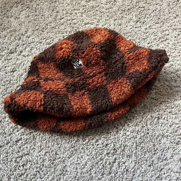 Fleece bucket hat - Picture 2 of 3